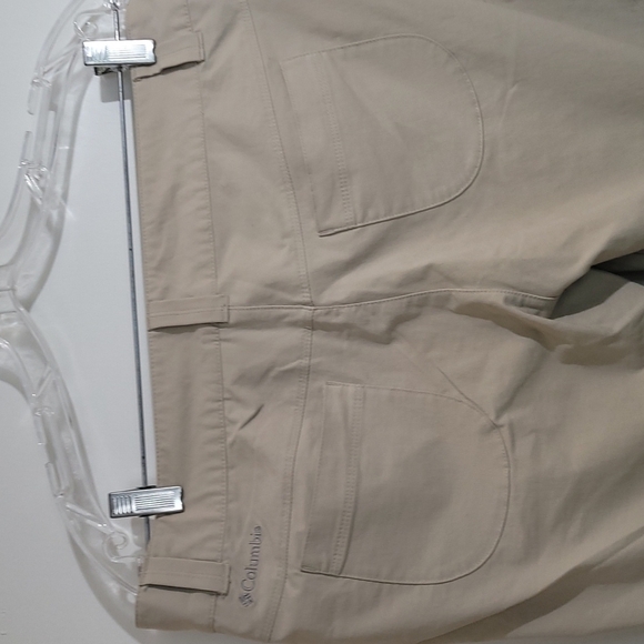 Columbia Women's Omini-Sheild Khaki Pants Size 10 - Picture 3 of 12